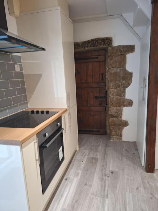 Two-Bedroom Stone Cottage In Keighley With Patio Dış mekan fotoğraf