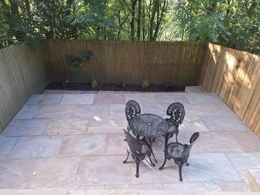 Two-Bedroom Stone Cottage In Keighley With Patio Dış mekan fotoğraf